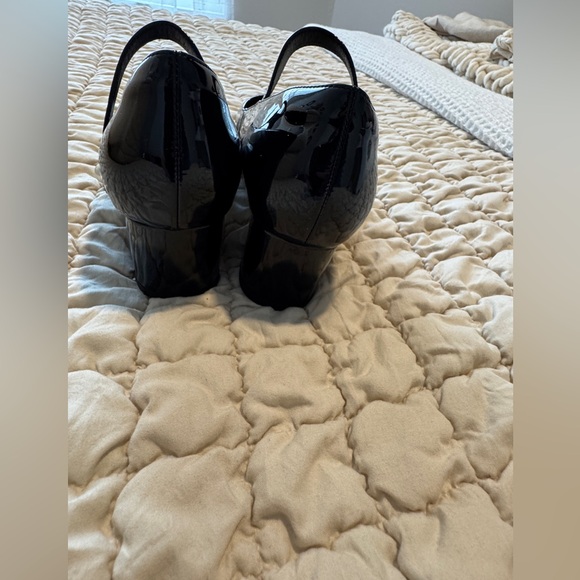 Black Patent Leather Mary Jane’s w/ Pearl Accent - Size 11 - Picture 3 of 6